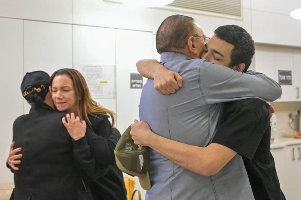 לעמ