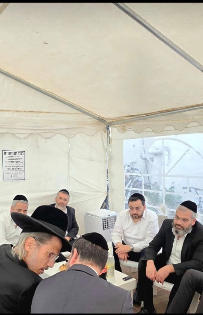 אבי