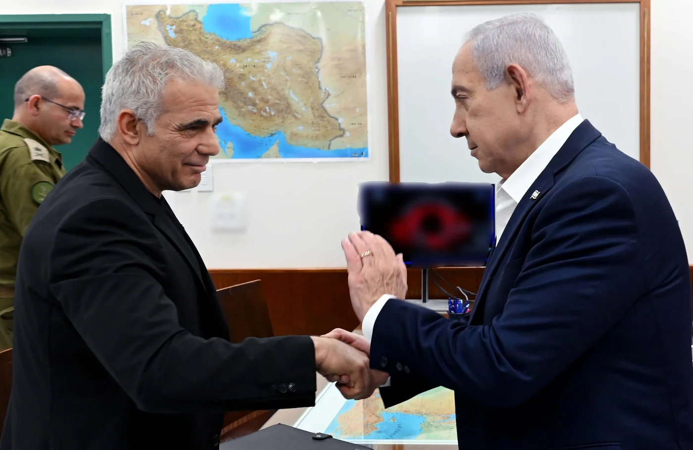 לעמ